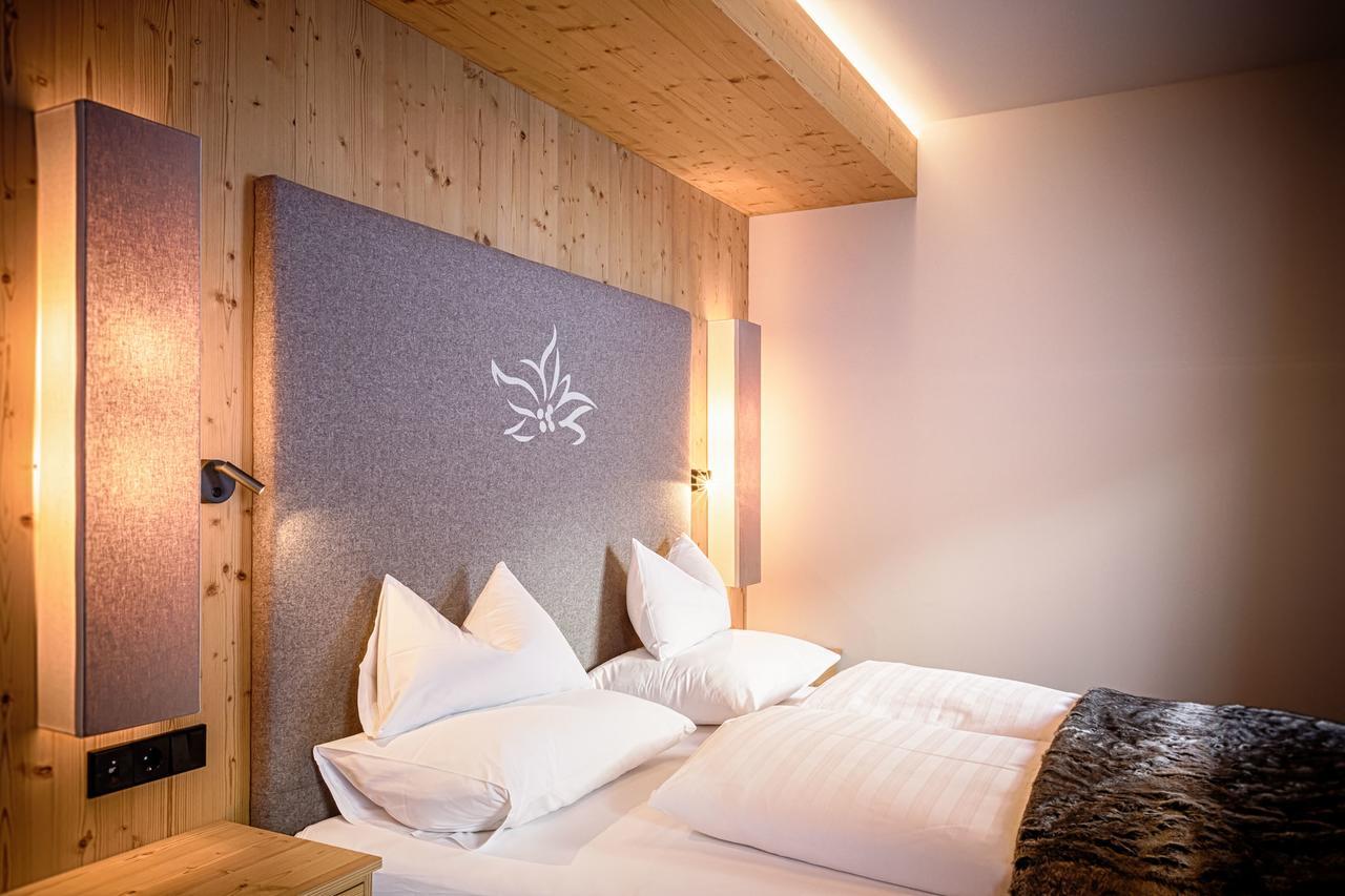 Hotel & Chalets Edelweiss Madonna  외부 사진