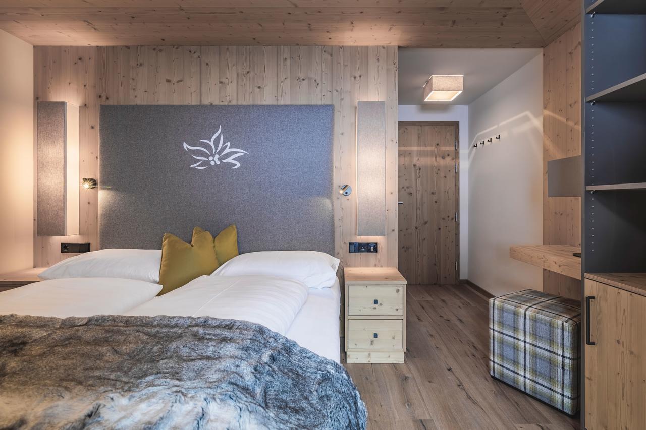 Hotel & Chalets Edelweiss Madonna  외부 사진